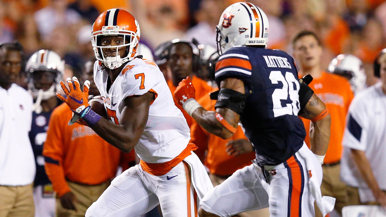 Mike Williams' career night helps lift No. 2 Clemson over Auburn